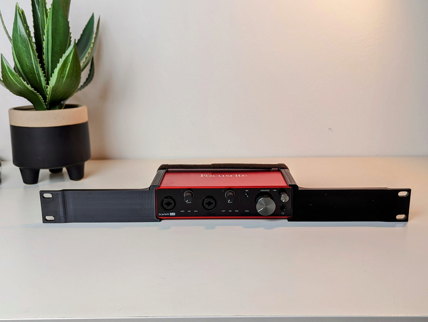 Focusrite 4i4 Gen 3 Rackmount Brackets